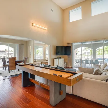 Stunning Cape Coral Home Private Pool And Boat Dock